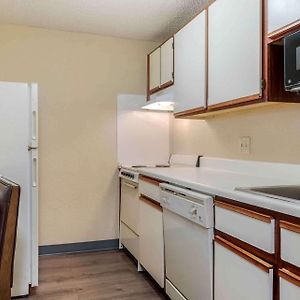 Deluxe Queen Studio