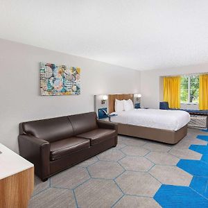 Queen Suite