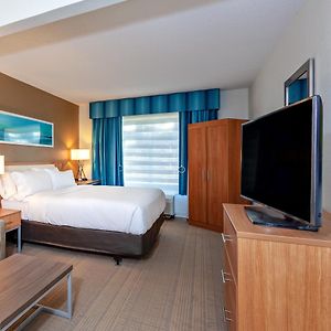 King Room Mobility or hearing accessible