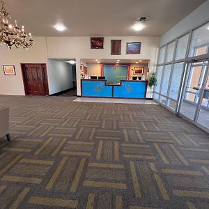 Colby Inn And Suites