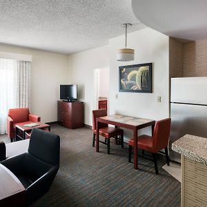One-Bedroom King Suite