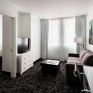 One-Bedroom King Suite