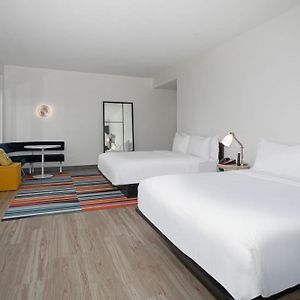 Corner Queen Room