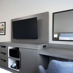 Queen Room Mobility accessible