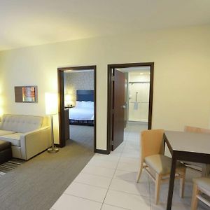 One-Bedroom King Suite