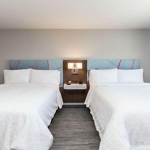 Queen Room Mobility accessible