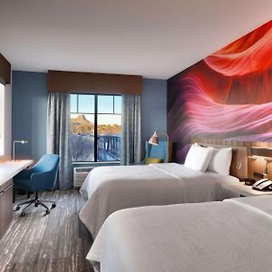 Corner Queen Room