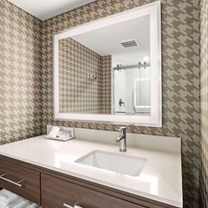 Queen Suite Mobility or hearing accessible