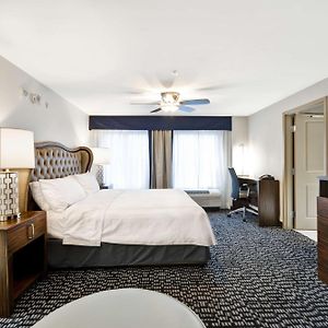 One-Bedroom King Suite