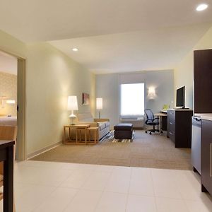 One-Bedroom King Suite