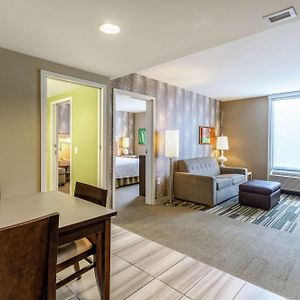 One-Bedroom King Suite