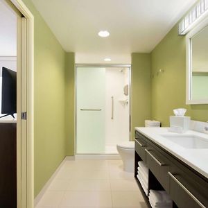 One-Bedroom King Suite