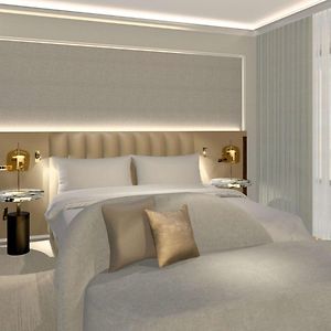 Deluxe Upper Floors King Room