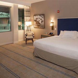 One-Bedroom King Suite