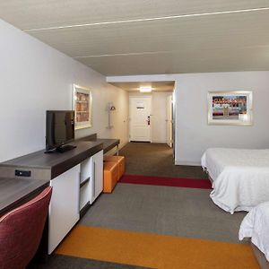 Queen Room Mobility accessible