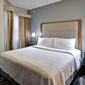 Premium One-Bedroom King Suite