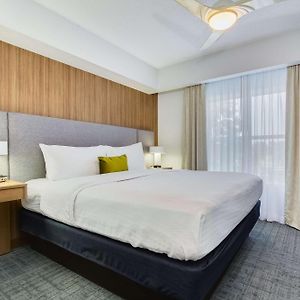 One-Bedroom King Suite