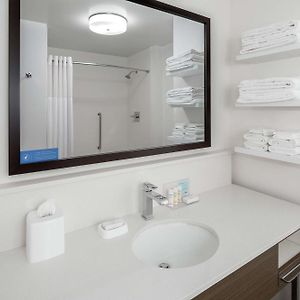 Queen Room Hearing Accesible