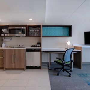 One-Bedroom King Suite