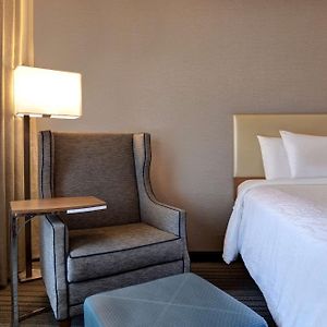 Queen Room Mobility accessible