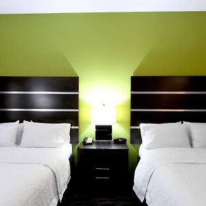 Queen Room Mobility accessible