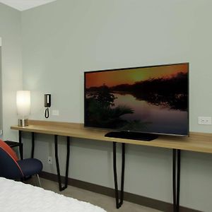 Queen Room Mobility accessible