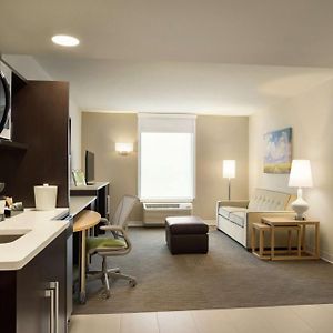 One-Bedroom King Suite