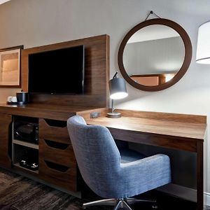 Queen Room Mobility accessible