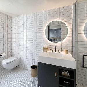 Urban King Room
