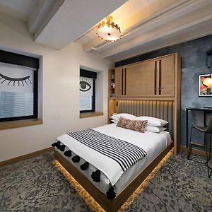Skyline King Room