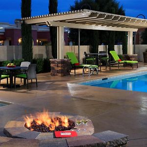 Hampton Inn & Suites Las Vegas South