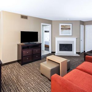 One-Bedroom King Suite
