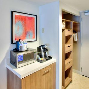 One-Bedroom King Suite