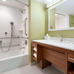 Queen Studio Hearing accessible