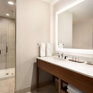Premium King Suite