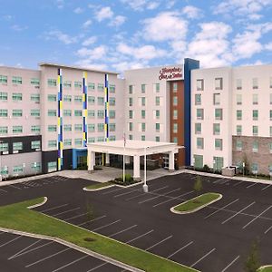 Hampton Inn & Suites Charlotte Airport Lake Pointe