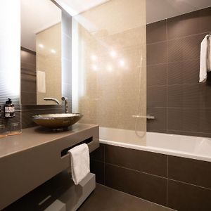 Premium King Room