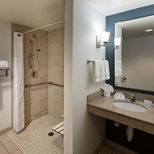 Queen Room Mobility accessible