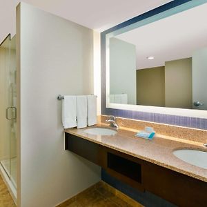 One-Bedroom King Suite Oceanfront
