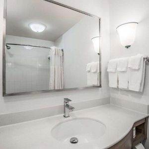 King Room Mobility or hearing accessible