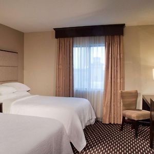 One-Bedroom Corner Suite Mobility accessible
