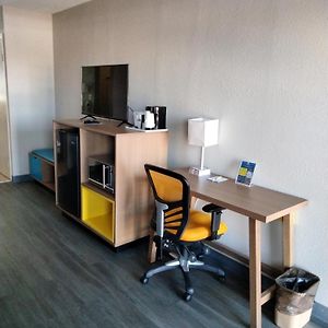 One-Bedroom King Suite
