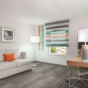 King Studio Hearing accessible