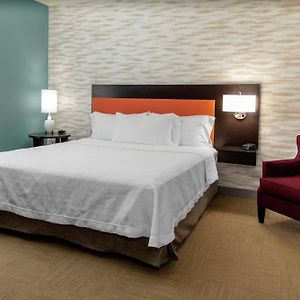 One-Bedroom King Suite