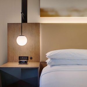 Corner Queen Suite