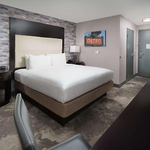 King Room Mobility or hearing accessible