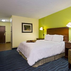 Queen Room Mobility accessible