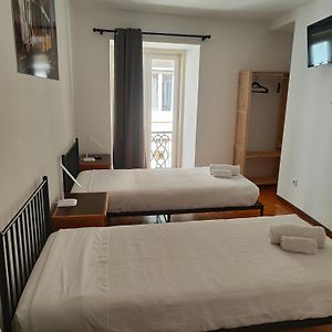 Budget King Room