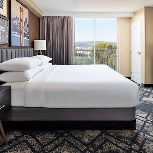 One-Bedroom King Suite Mobility accessible