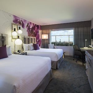 Queen Room Hearing Accesible
